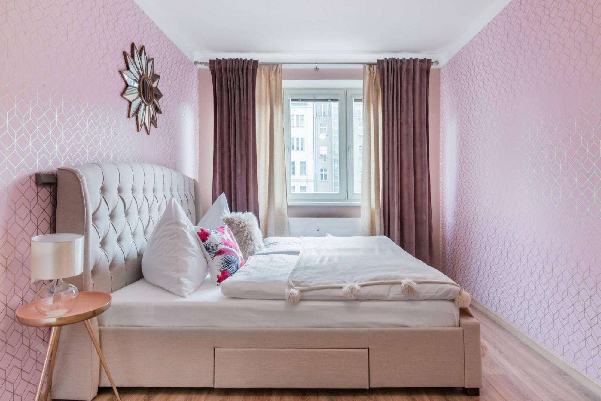 Pastel Art Deco 3Bdr Ruterra Apt ปราก ภายนอก รูปภาพ